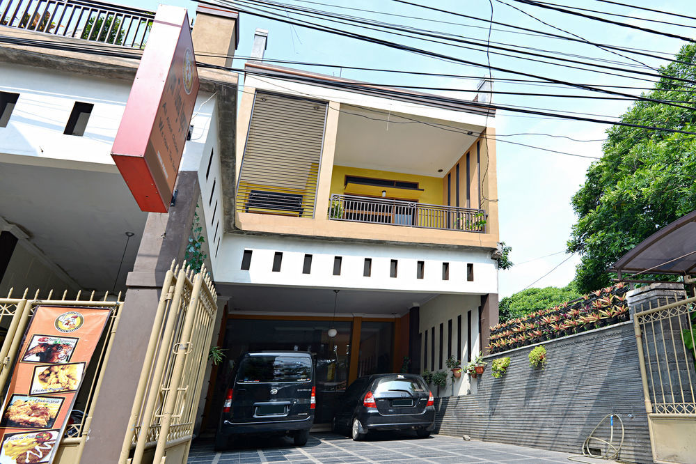 Zen Rooms Antapani Syariah Bandung Ngoại thất bức ảnh