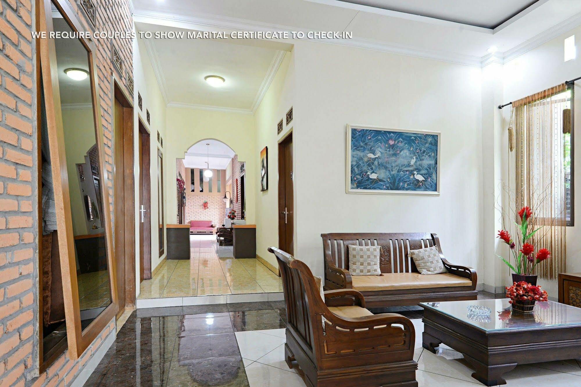 Zen Rooms Antapani Syariah Bandung Ngoại thất bức ảnh
